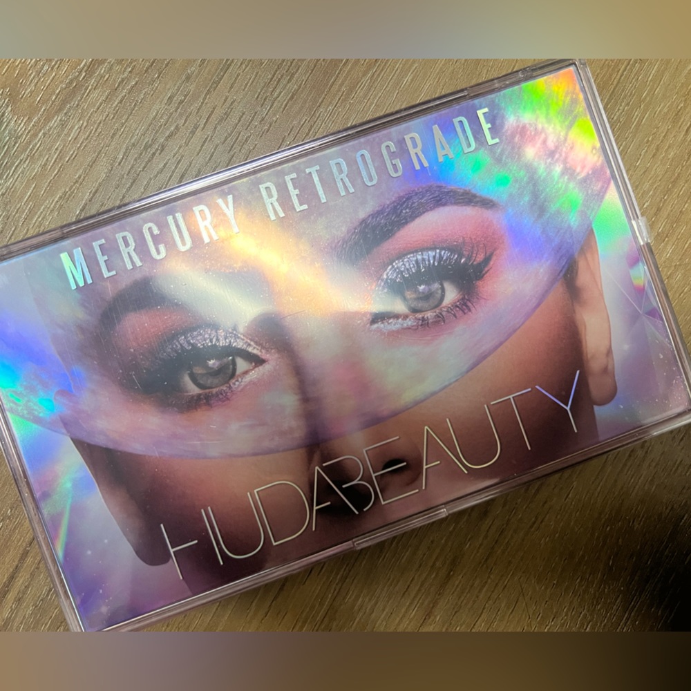HUDA Beauty Mercury Retrograde Palette
